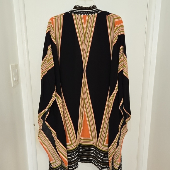 Stylish Black and Orange Geometric Women's Kimono Wrap Poncho Size M - Picture 6 of 6